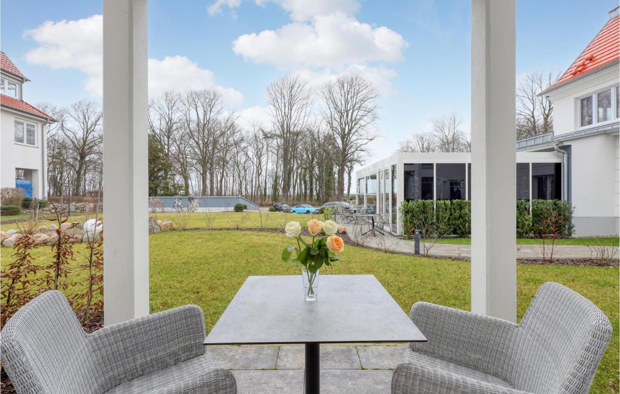 Beautiful apartment in Ostseebad Boltenhagen with 1 Bedrooms, Sauna&WiFi Buitenkant foto